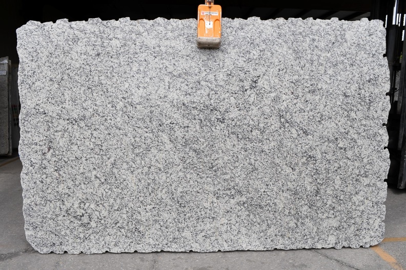 SANTA CECILIA LIGHT EXRTA 3CM LOT 3P271022 125X77.JPG